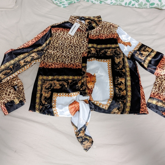 Cute Leopard Print Button Down Top - Picture 1 of 4